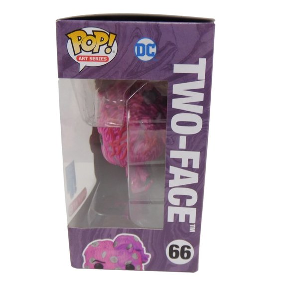 Funko POP! Artist Series: DC - Two-Face Target Exclusive 66 Without Case - Picture 4 of 6